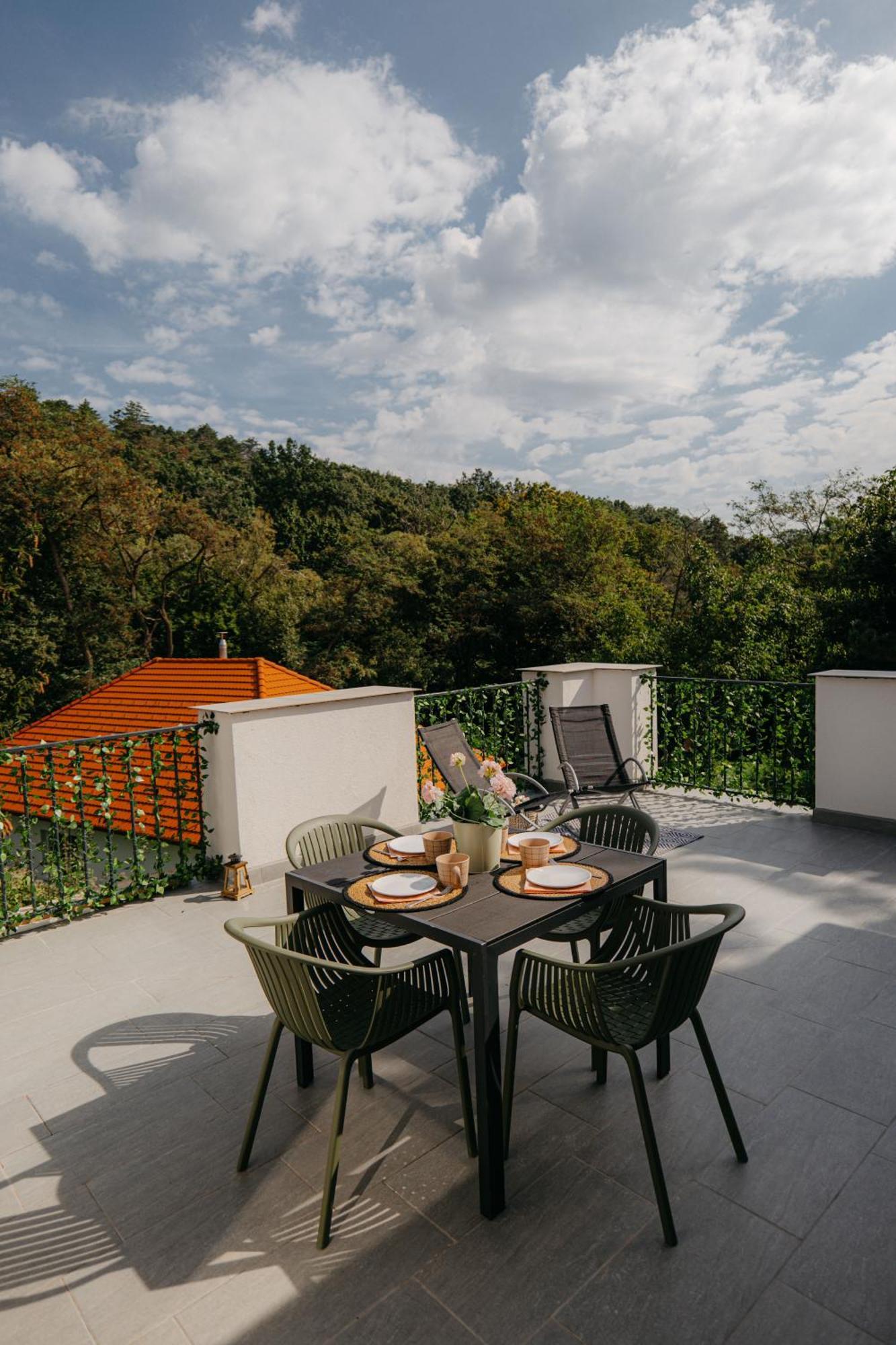 Apartment Wonder-matrafuered