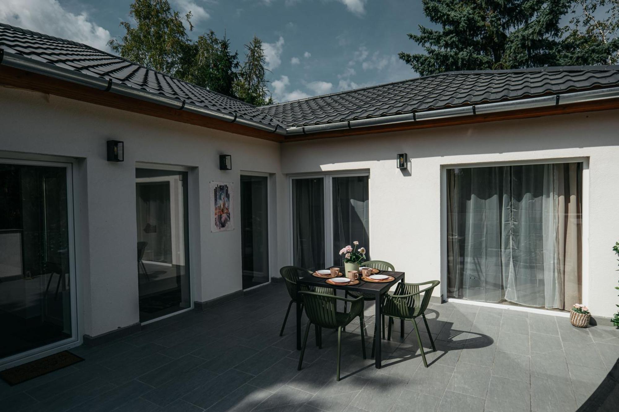 Wonder-matrafuered Apartment